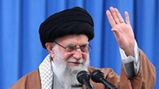 המנהיג העליון של איראן עלי חמינאי נואם ב טהרן