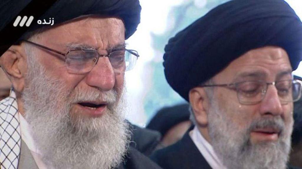 עלי חמינאי טקס הלויה ל סולימאני ב טהרן איראן בוכה