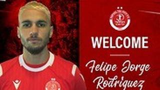 פיליפה רודריגס חותם