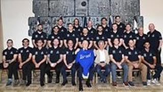 נבחרת ישראל בבייסבול יחד עם נשיא המדינה ראובן ריבלין