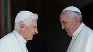 האפיפיור פרנסיסקוס ו האפיפיור בנדיקטוס ה 16 אפיפיור