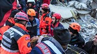 חילוץ לחודים בטורקיה אחרי רעידת האדמה