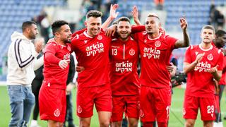 מאור בוזגלו חוגג עם החברים