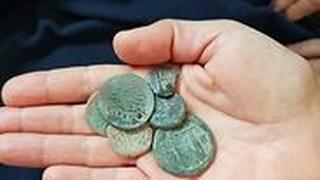 כמה מהמטבעות שהתגלו אצל תושב הגליל