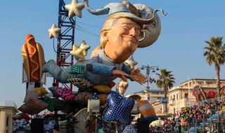  גם הוא משתתף בחגיגה: בובת טראמפ בקרנבל הבובות בויראג'ו  