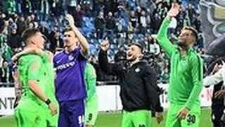 שחקני מכבי חיפה חוגגים