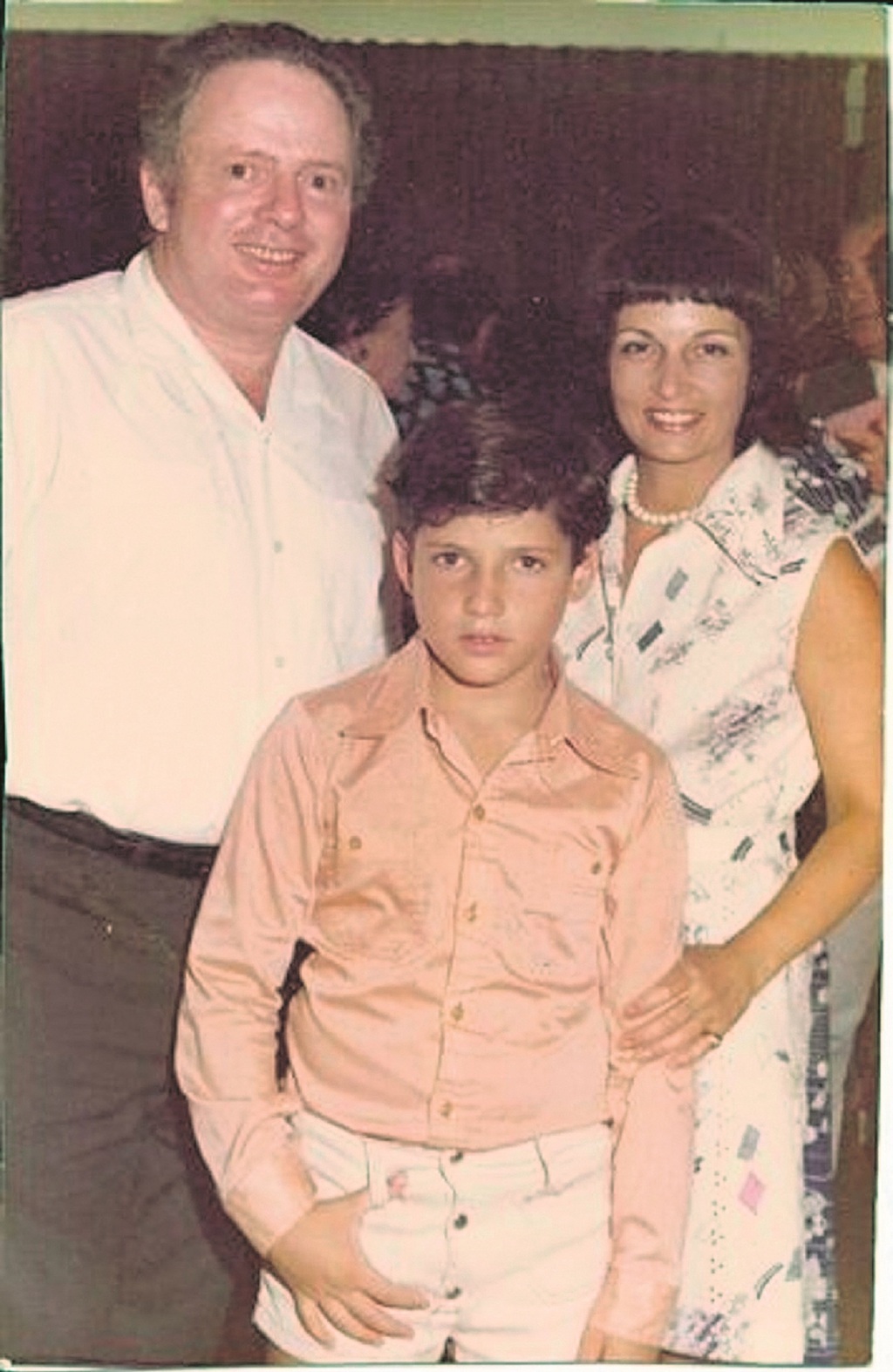 שולמית לפיד יחד עם בעלה טומי והבן יאיר