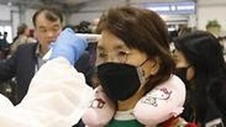 בדיקות לקוריאנים אשר נמצאים בנתב"ג לקראת הטיסה חזרה לקוריאה