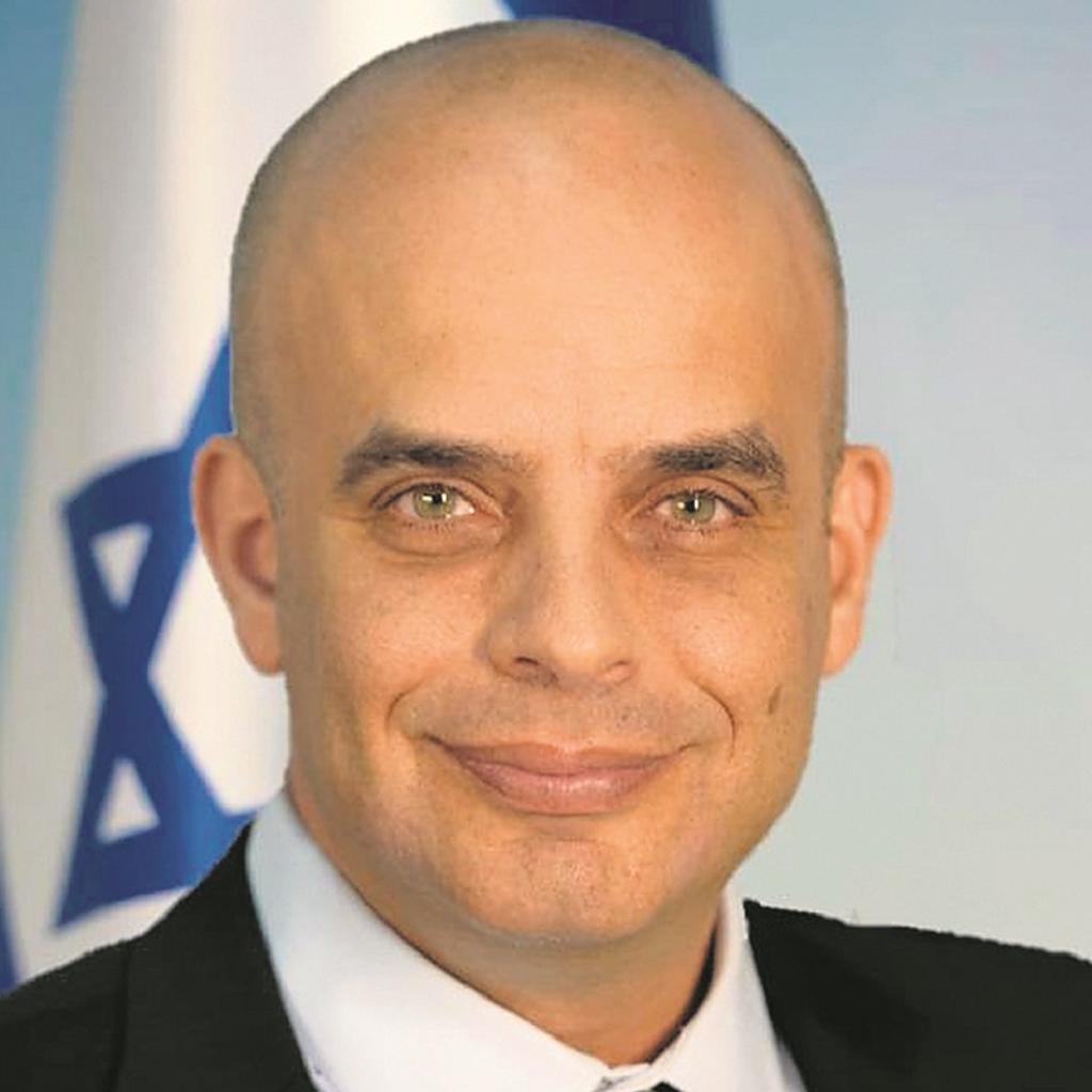 דן אלדד
