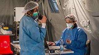 אוהל חירום בדיקות נגיף קורונה בית חולים קרמונה איטליה