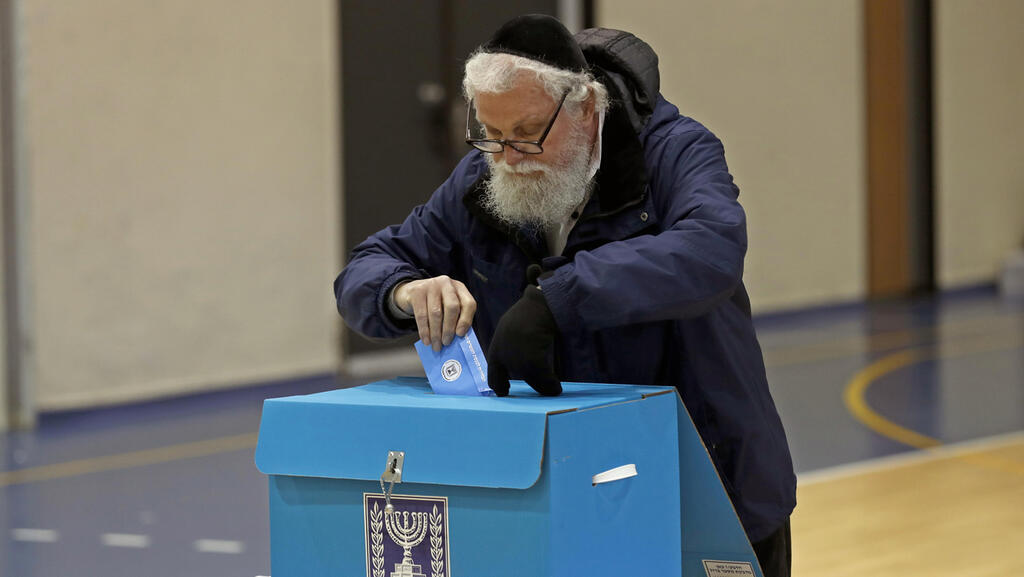 בחירות 2020 מצביעים קלפי ירושלים