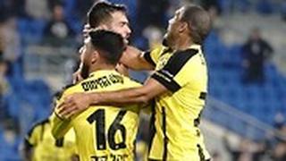 חנן ושחקני בית"ר בטירוף