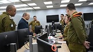 נפתלי בנט עם אלוף תמיר ידעי תרגיל פיקוד העורף צה"ל נגיף קורונה