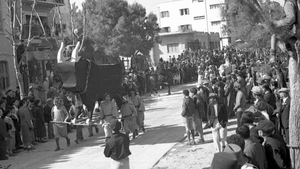 Purim celebrations in Tel Aviv 1935