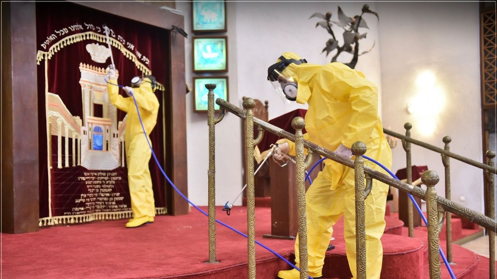Disinfecting the Great Synagogue in Tel Aviv 