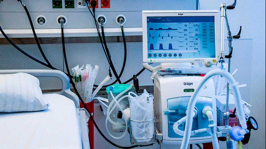  Аппарат ИВЛ. Иллюстрация. Фото: AFP
