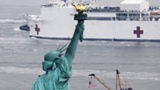 ארה"ב ניו יורק פסל החירות נגיף קורונה בית חולים שדה שהוקם ב ספינה 