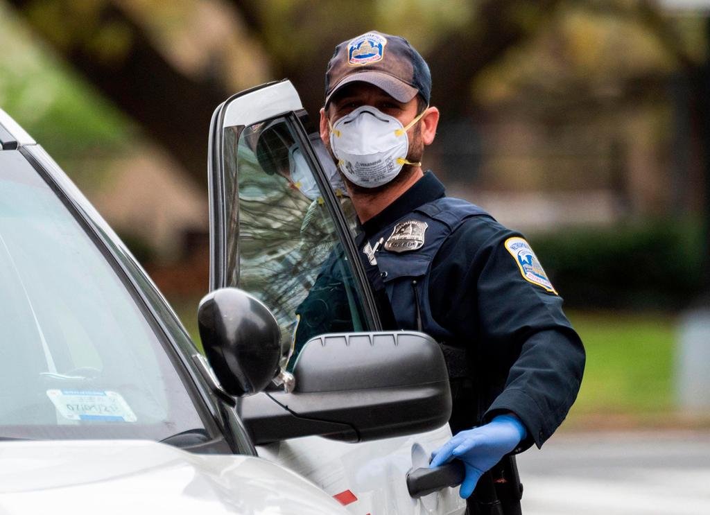 Police officer wearing a protective face mask 