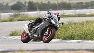 אפריליה RSV4RR 
