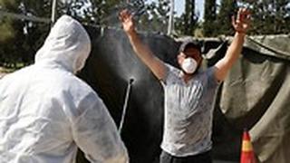 חיטוי של עובד שעבר במעבר תרקומיא