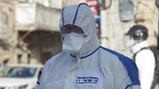 משטרה תפסה חולה קורונה בשכונת מאה שערים בירושלים שהסתובב ברחוב