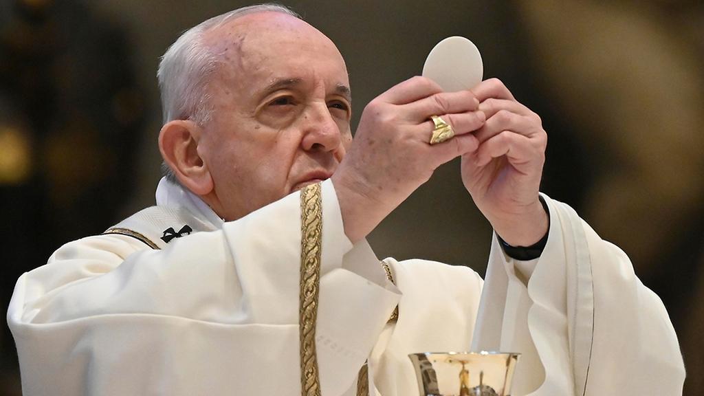 האפיפיור אפיפיור פרנסיסקוס בזיליקת פטרוס הקדוש חג הפסחא פסחא