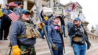 ארה"ב מישיגן הפגנה מפגינים בעד הסרת ה סגר