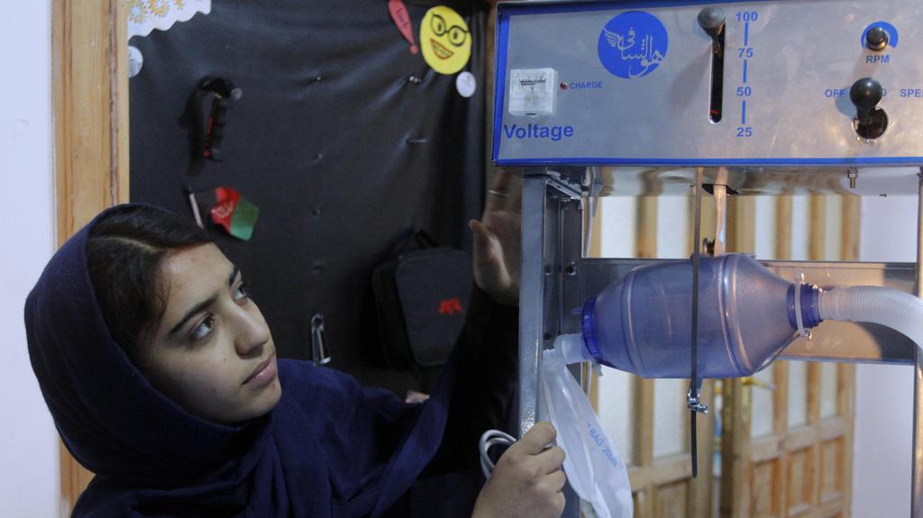Somaya Farooqui from Afghanistan building a ventilator from car parts 