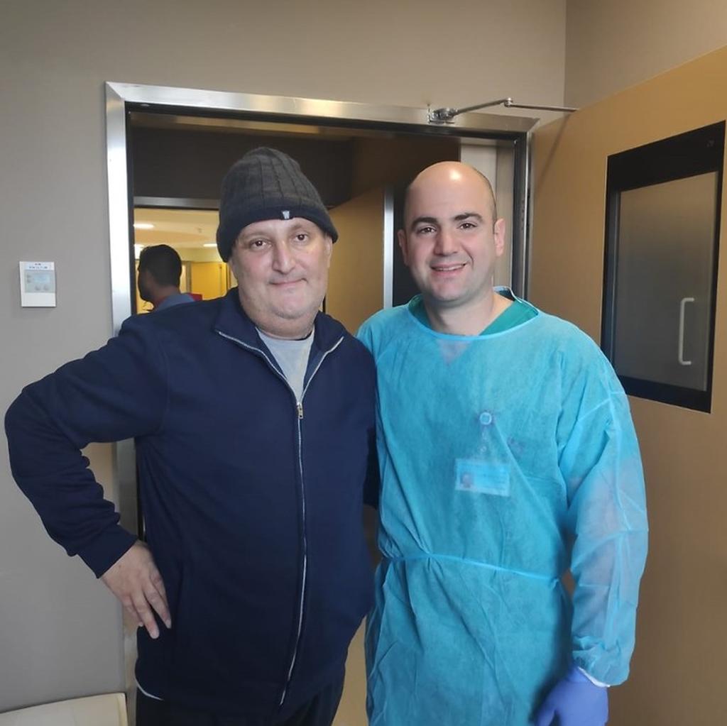  Нейрохирург Самуэль Московиси и Рахман. Фото: больница "Хадасса"