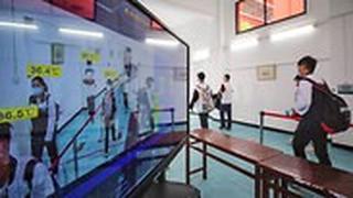 סין חזרה ללימודים בעיר ווהאן