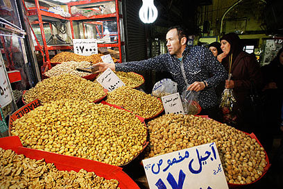 Shopping for food in Tehran 
