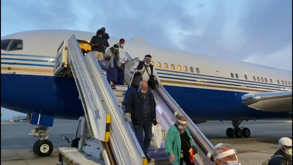 Прибытие спецрейса из Марокко в аэропорту Бен-Гурион