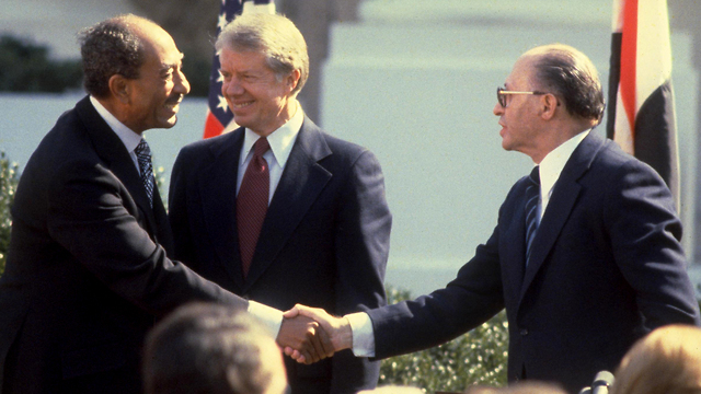 Egyptian President Anwar Saadat, U.S. President Jimmy Carter and Israeli Prime Minister Menachem Begin at the signing of the Israel-Egypt peace treaty at the White House, March 1979 (Photo: Getty Images) Egyptian President Saadat, U.S. President Carter and Israeli Prime Minister Begin at the signing of the Israeli Egyptian peace treaty