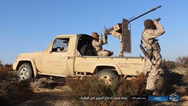 IS fighters in the Sinai Desert, Egypt 