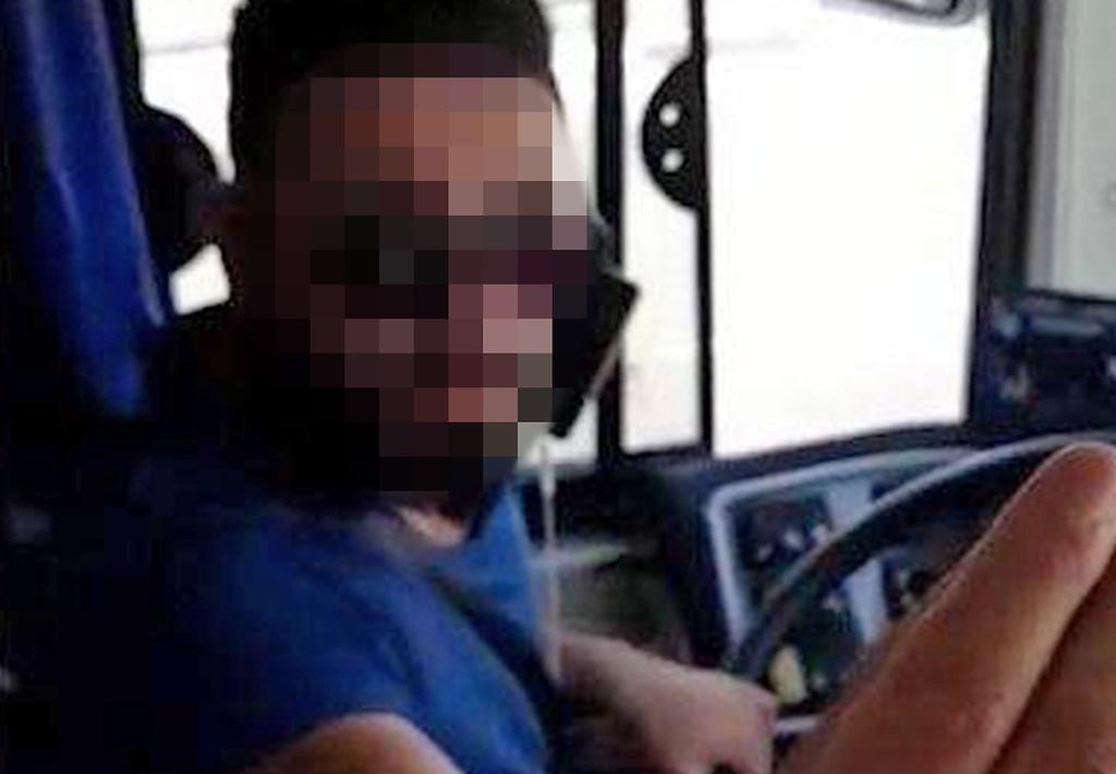 Кадр видеоролика נהג אוטובוס בבית שמש מסרב להדליק מזגן מפני שאחד הנוסעים לא שילם לנסיעה