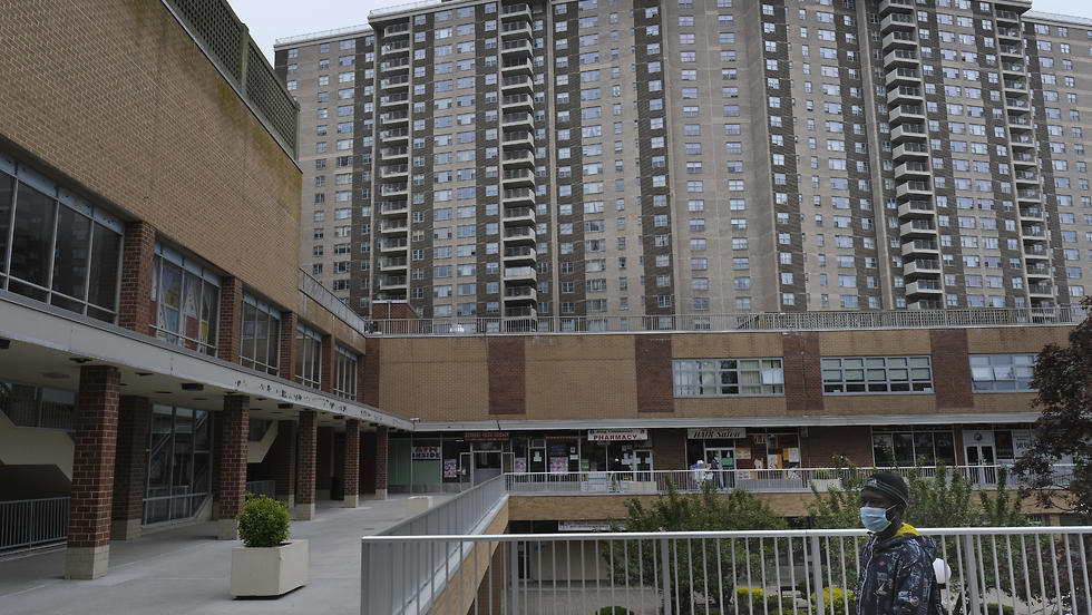 The Bronx, New York (Photo: AP) התפרצות קורונה בדיור ציבורי בברונקס