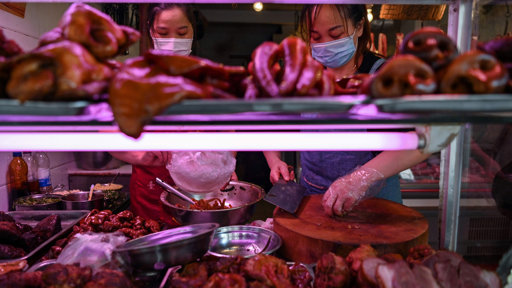 Food market in Wuhan, China 