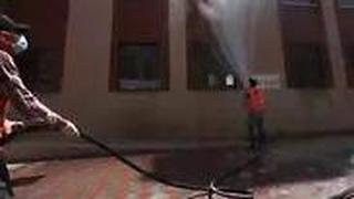 חיטוי מסגדים ברצועת עזה לקראת פתיחתם מחר