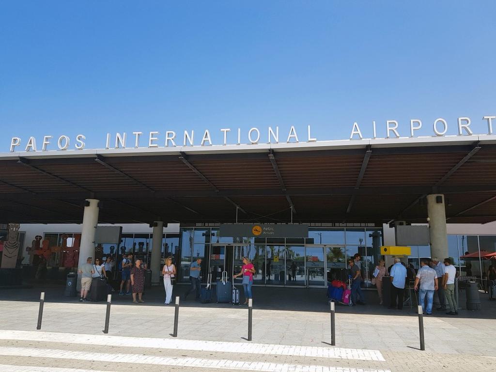 שדה התעופה בפאפוס קפריסין