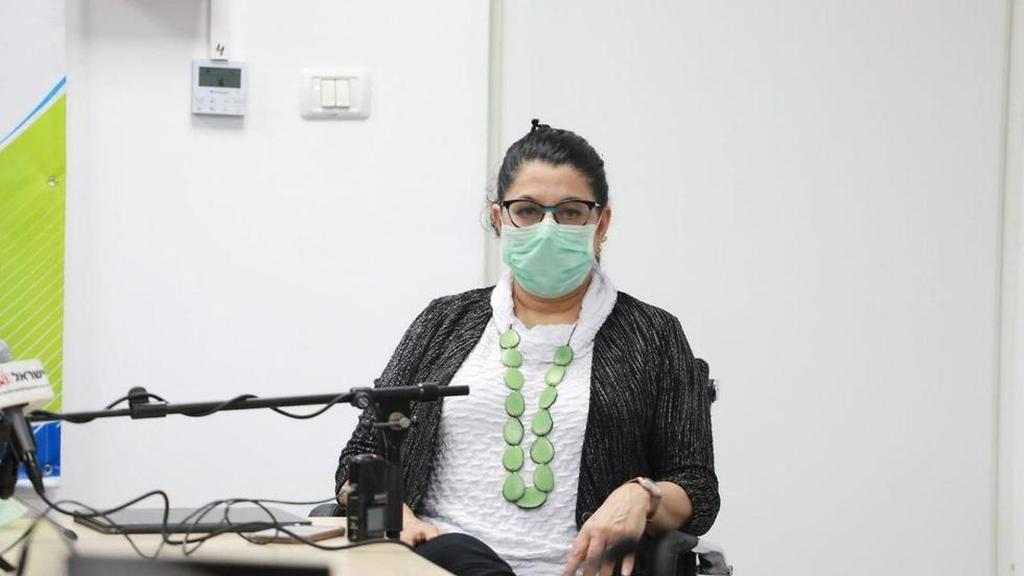 סיגל סדצקי במסיבת העיתונאים של משרד הבריאות בעקבות עליה במספר חולי הקורונה
