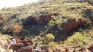 מערות שבהן התגוררו בני אדם לפני 46,000 שנה ב מערב אוסטרליה שהופצצו ע"י חברת כרייה