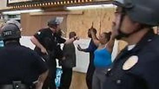 לוס אנג'לס בעלי חנויות שחורים נעצרו מהומות ארה"ב