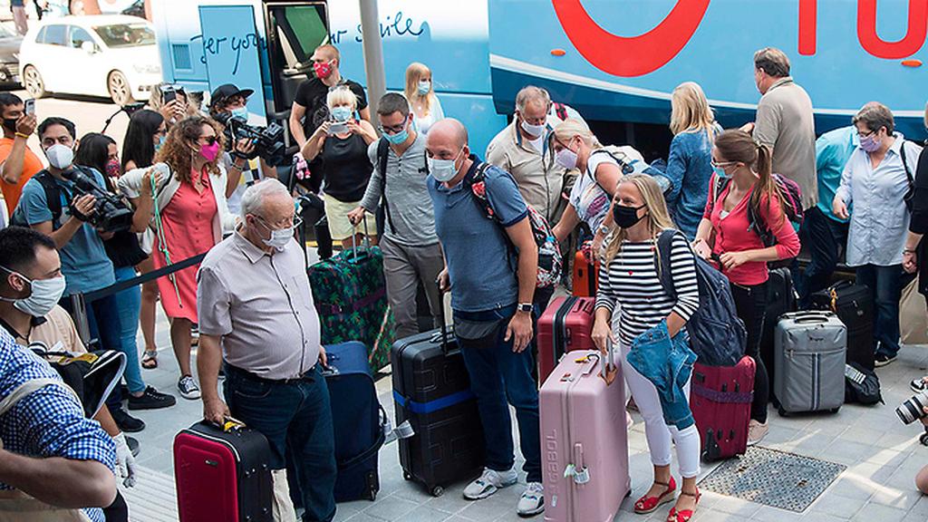 תיירים מ גרמניה תיירות ב מלון פאלמה דה מיורקה ב ספרד