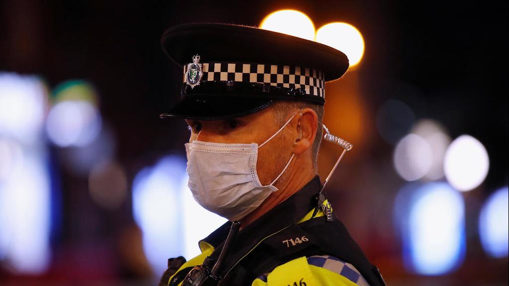 בריטניה רדינג משטרה שוטרים דקירות טרור