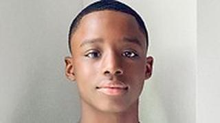ארה"ב קידרון בראיינט ילד שחור בן 12 שר רק רוצה לחיות חוזה הקלטון וורנר רקורדס