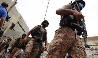 פקיסטן קראצ'י פיגוע מחבלים ב בורסה לניירות ערך בעיר