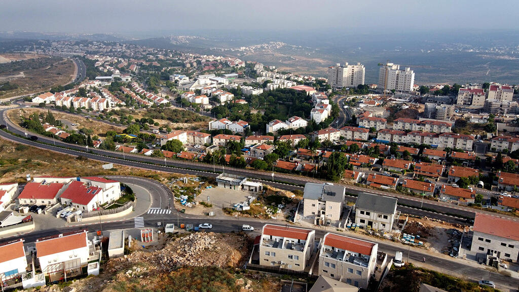 אריאל