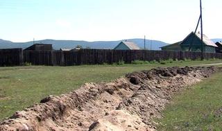 רוסיה כפר שולוטה תעלות כדי לשמור אנשים ב בידוד קורונה