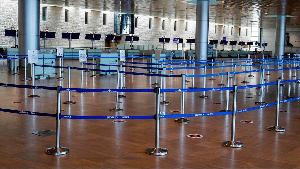  Пустые стойки в аэропорту Бен-Гурион 