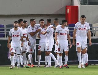 שחקני הפועל חיפה חוגגים